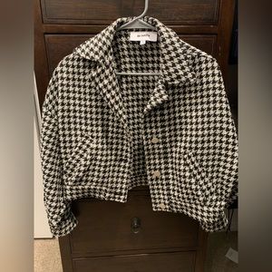 BB Dakota size Small jacket. Black/white checkered pattern.